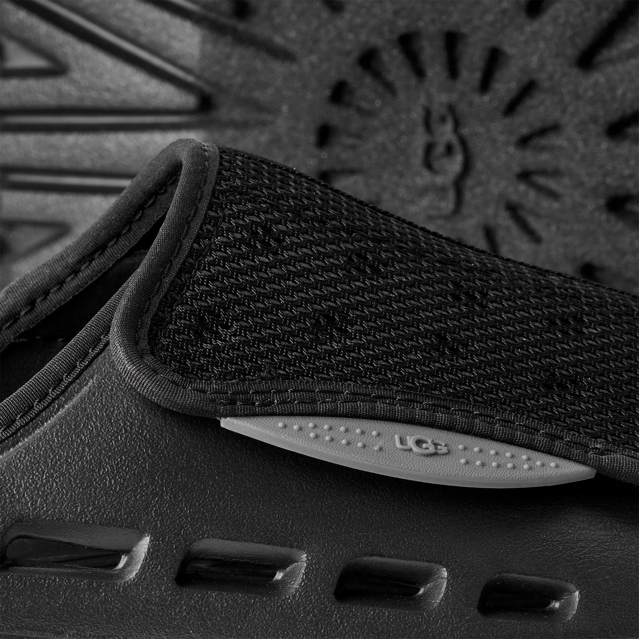 UGG Peakmod Slide - Black | Sandals | Huckberry