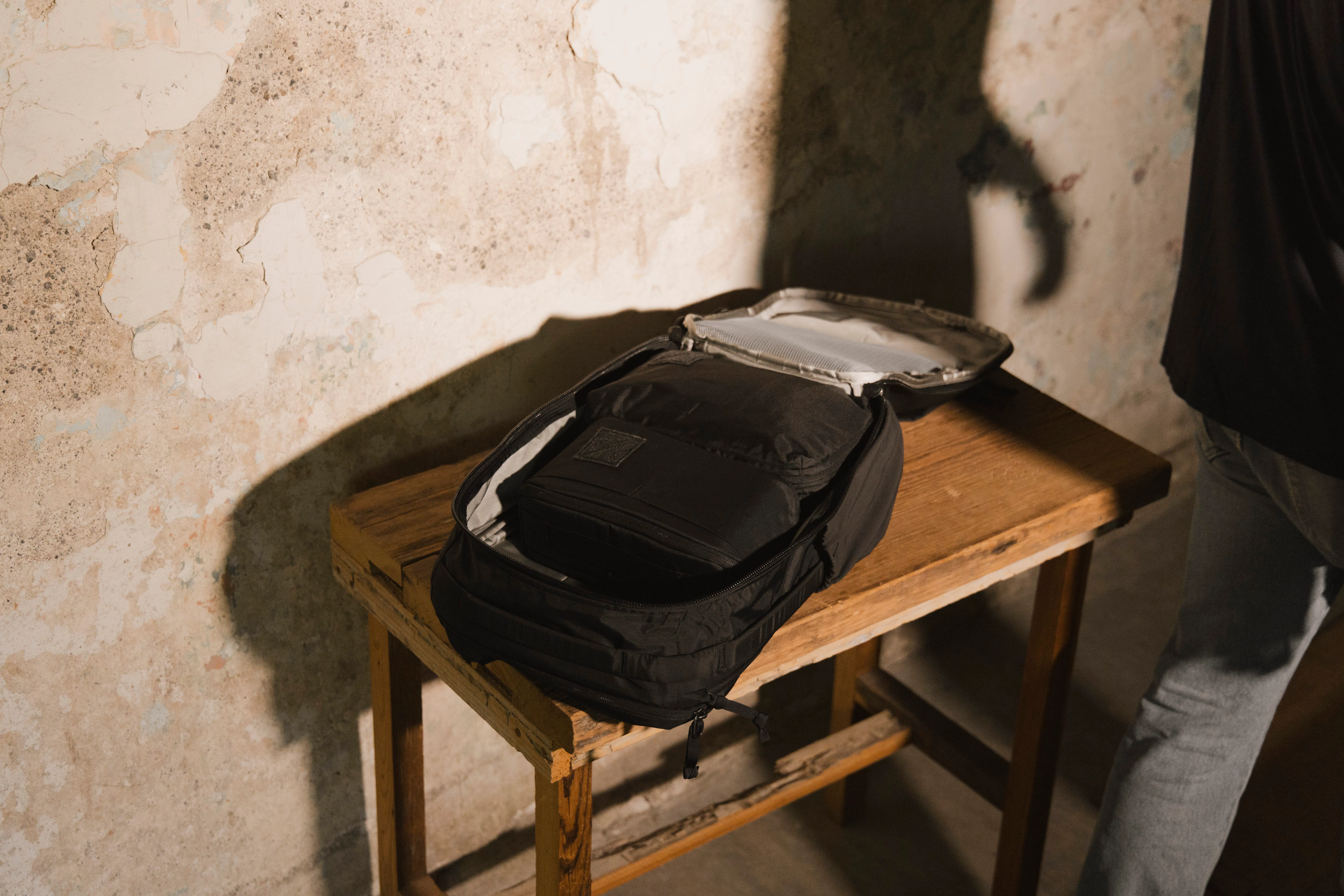 EVERGOODS Civic Travel Bag - 26L - Solution Dyed Black | Backpacks