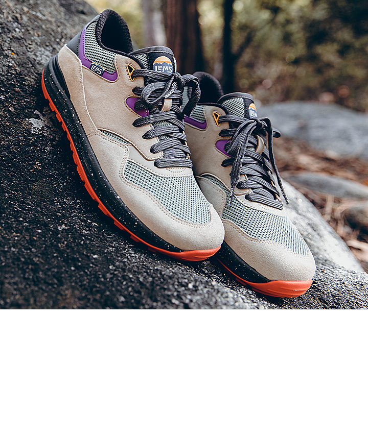 THROWBACK HYBRID HIKERS