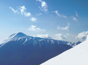 Tile huckberry japan skiing guide luza header