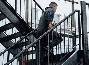 Tile 15 minute workout stairs banner